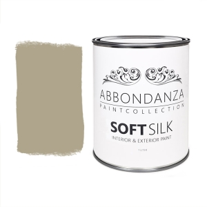 Lak Soft Silk Soft Silt is een lichte taupe tint